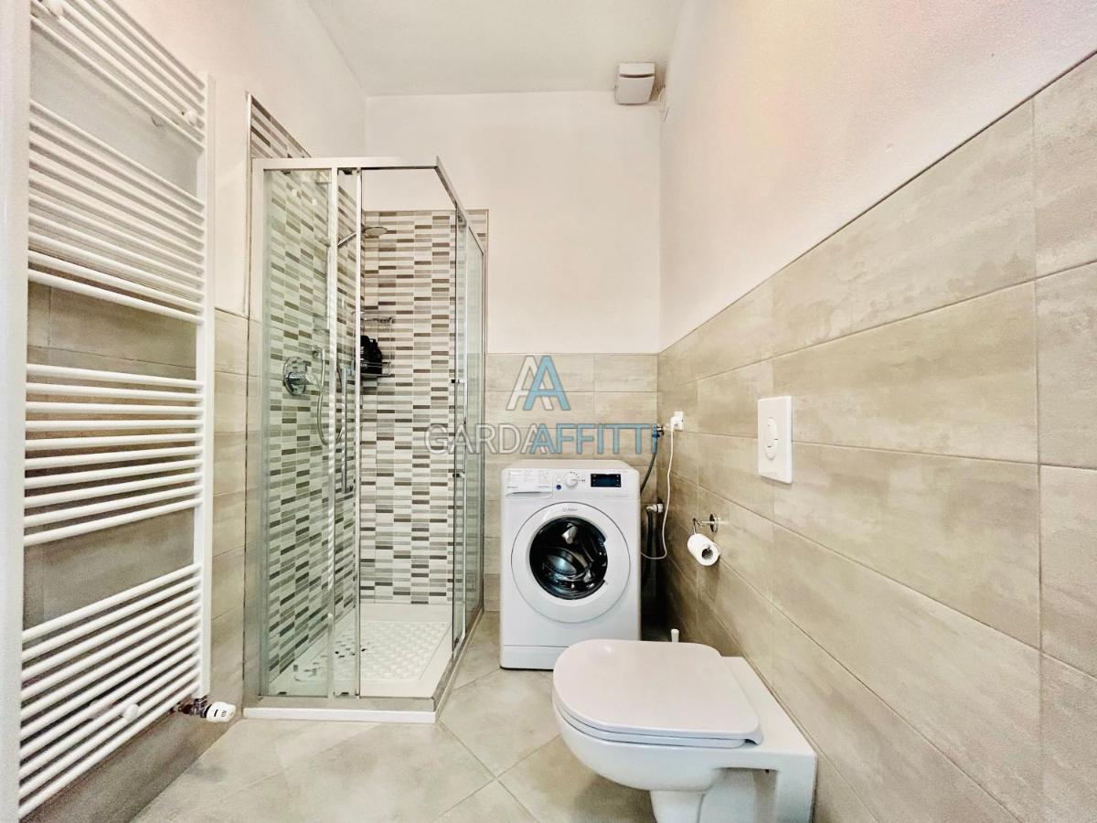 Ares Apartment - Vicino Al Lago Di Garda E Alla Stazione Treno Desenzano del Garda Eksteriør billede