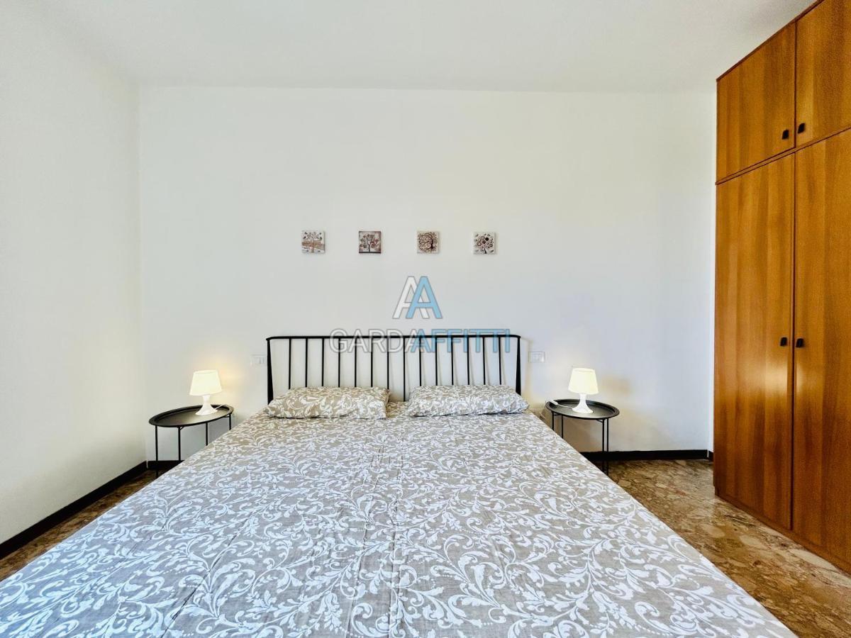 Ares Apartment - Vicino Al Lago Di Garda E Alla Stazione Treno Desenzano del Garda Eksteriør billede