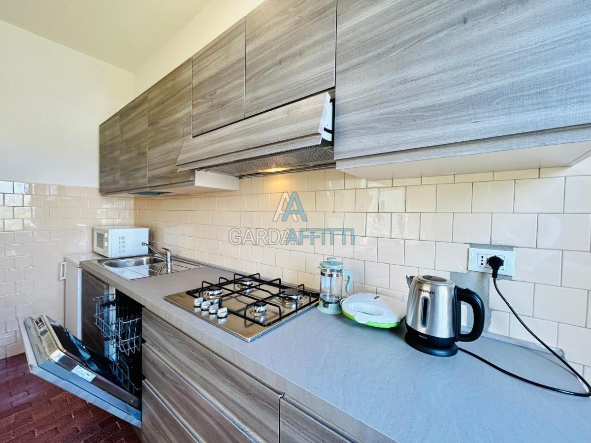 Ares Apartment - Vicino Al Lago Di Garda E Alla Stazione Treno Desenzano del Garda Eksteriør billede
