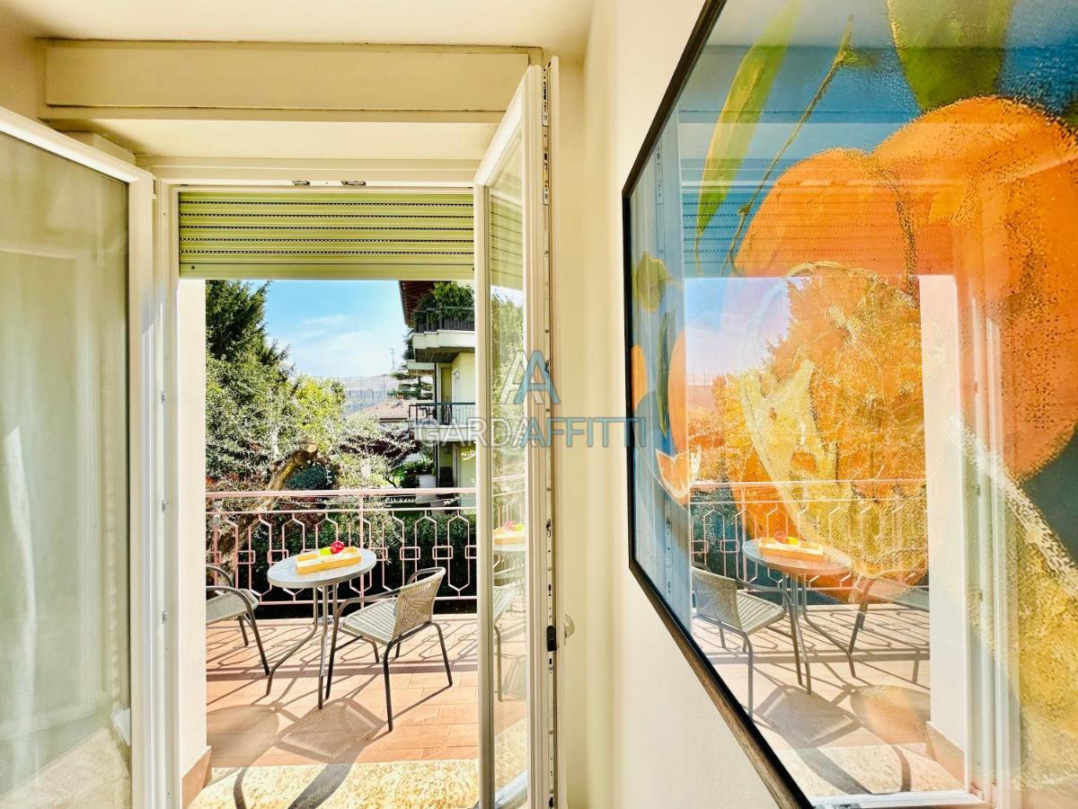 Ares Apartment - Vicino Al Lago Di Garda E Alla Stazione Treno Desenzano del Garda Eksteriør billede