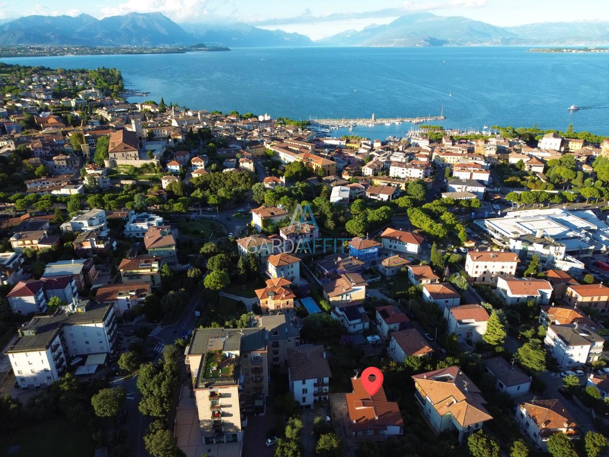 Ares Apartment - Vicino Al Lago Di Garda E Alla Stazione Treno Desenzano del Garda Eksteriør billede