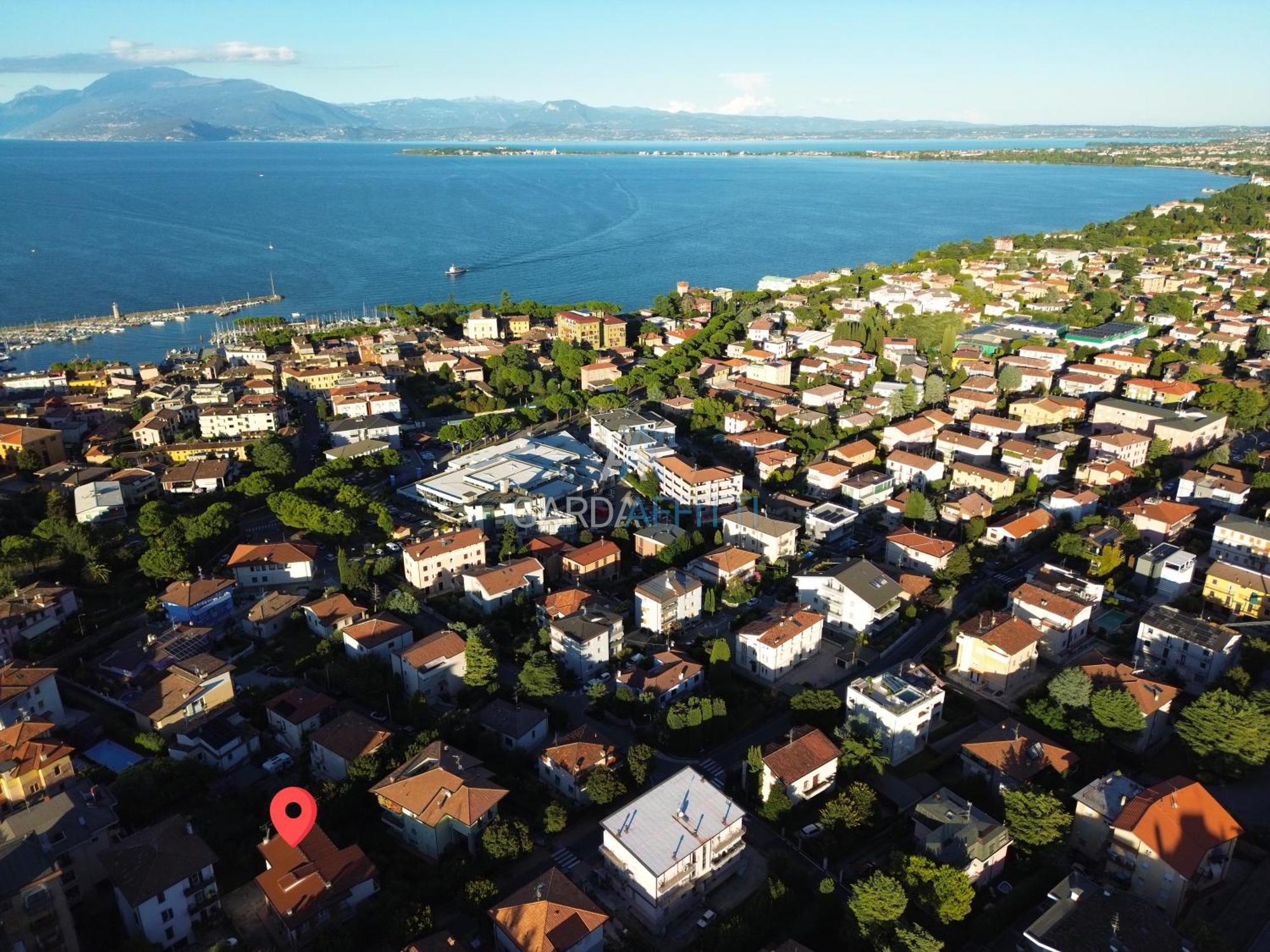 Ares Apartment - Vicino Al Lago Di Garda E Alla Stazione Treno Desenzano del Garda Eksteriør billede